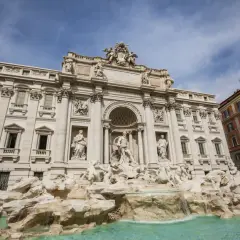 Fontana di Trevi, un capolavoro barocco, è una delle cose da vedere vicino stazione Termini.