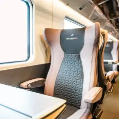 Poltrone in pelle di Frecciarossa, pronte per il viaggio da e per le stazioni di Roma.