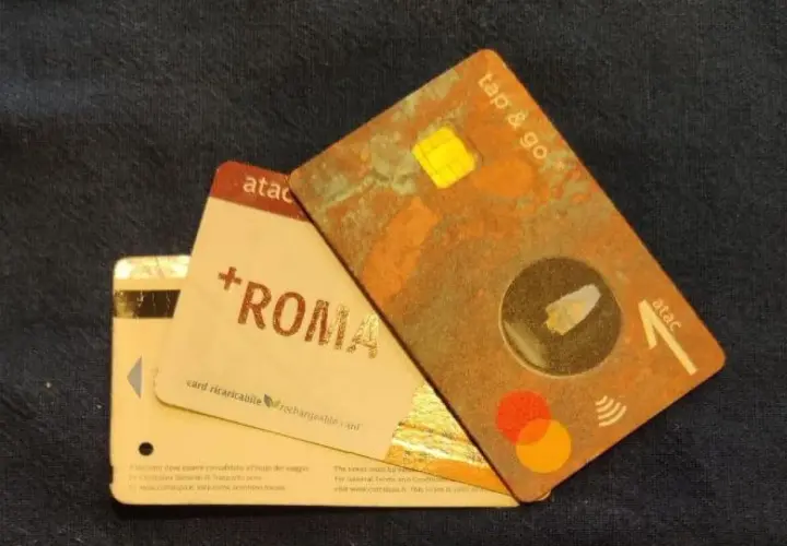 Biglietti Atac Roma: uno "tap & go" e uno "+ROMA" ricaricabile. Il biglietto della metro vale anche per il treno Roma.