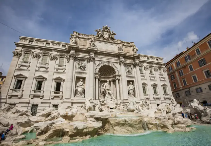 Fontana di Trevi, un capolavoro barocco, è una delle cose da vedere vicino stazione Termini.