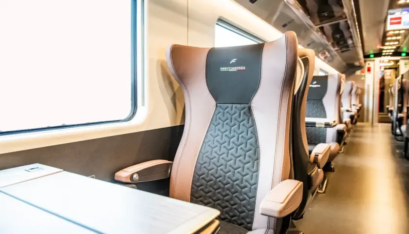 Poltrone in pelle di Frecciarossa, pronte per il viaggio da e per le stazioni di Roma.