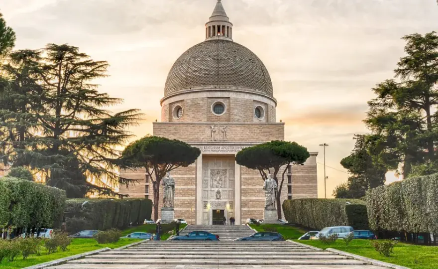 Basilica Santi Pietro e Paolo EUR - Roma: architettura e storia