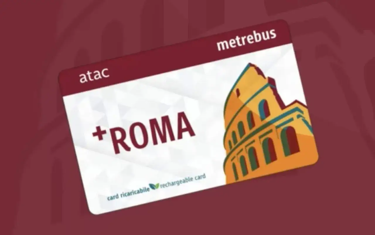 Carta Metrebus ATAC con il Colosseo, ideale per esplorare Roma. Perfetta per i tuoi biglietti turistici Roma.