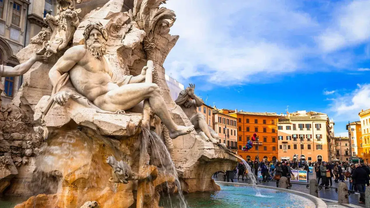 Fontana dei Quattro Fiumi, un capolavoro da vedere in Piazza Navona. Sculture maestose e architettura barocca.