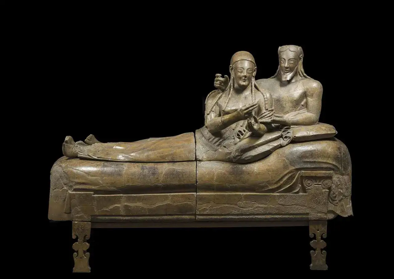 Sarcofago degli sposi etruschi, capolavoro del Museo Nazionale Etrusco di Villa Giulia.